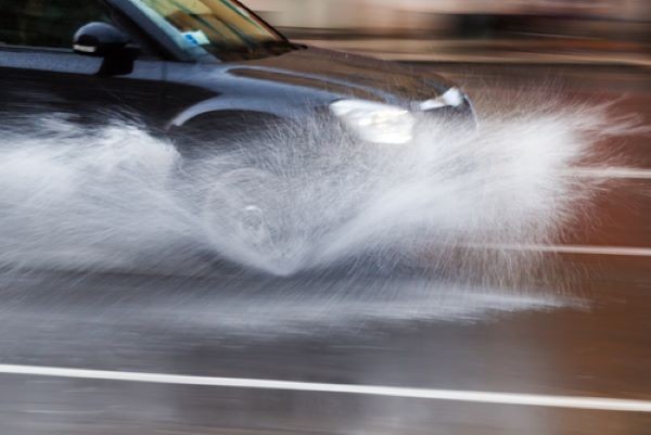 7 Safety Tips for Driving in the Rain