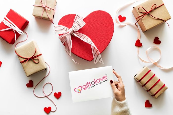 Best Valentine Gifts for Girlfriend 2023 – Giftalove
