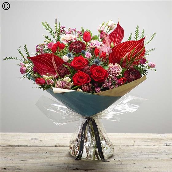 Christmas Flowers Delivery London: A Guide On Where To Find Bouquets ...