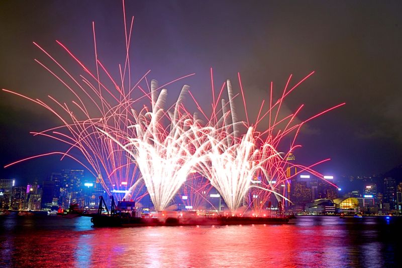 A dazzling pyrotechnic display illuminated Victoria Harbour yesterday (May 1) to mark Labour Day and celebrate the start of the "Golden Week" holiday on the Mainland. It is the first in a series of monthly pyrotechnic displays and drone shows, presented in tandem with the nightly Symphony of Lights show, to delight locals and visitors alike. Find out more:  https://lnkd.in/gqS6n6mc  #hongkong #brandhongkong #asiasworldcity #fireworks #pyrotechnics #goldenweek