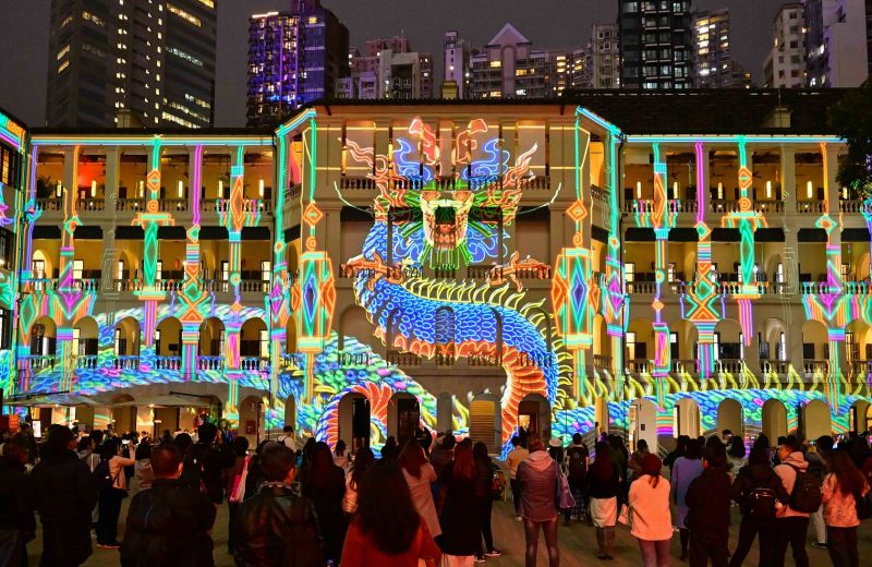 How to get a glowing start to the Year of the Dragon? Head to Hong Kong's Central District to enjoy #InnerGlow2024 (till Feb 14) with awesome 3D architectural-mapped projections lighting up the historic facade of Tai Kwun . Combining creativity with technology, the project with The Electric Canvas and local artists is sure to bring you a memorable Lunar New Year experience.   #hongkong #brandhongkong #asiasworldcity #artsandculture #YearofTheDragon