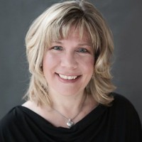 Elizabeth Blackmon headshot