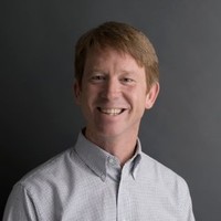 Kim McCabe headshot