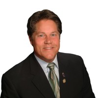 Tom Carnahan headshot