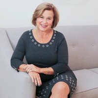 Ellen Robinson headshot