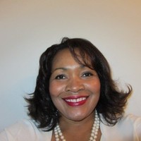 Carol Holland headshot