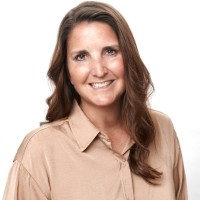 Angela Johnson headshot