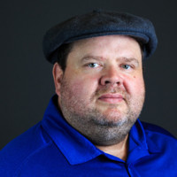 Victor Paulus headshot