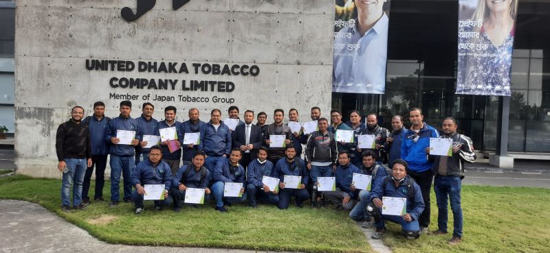 japan tobacco group 548 Inc Photos & High Res Pictures A happy moment with the