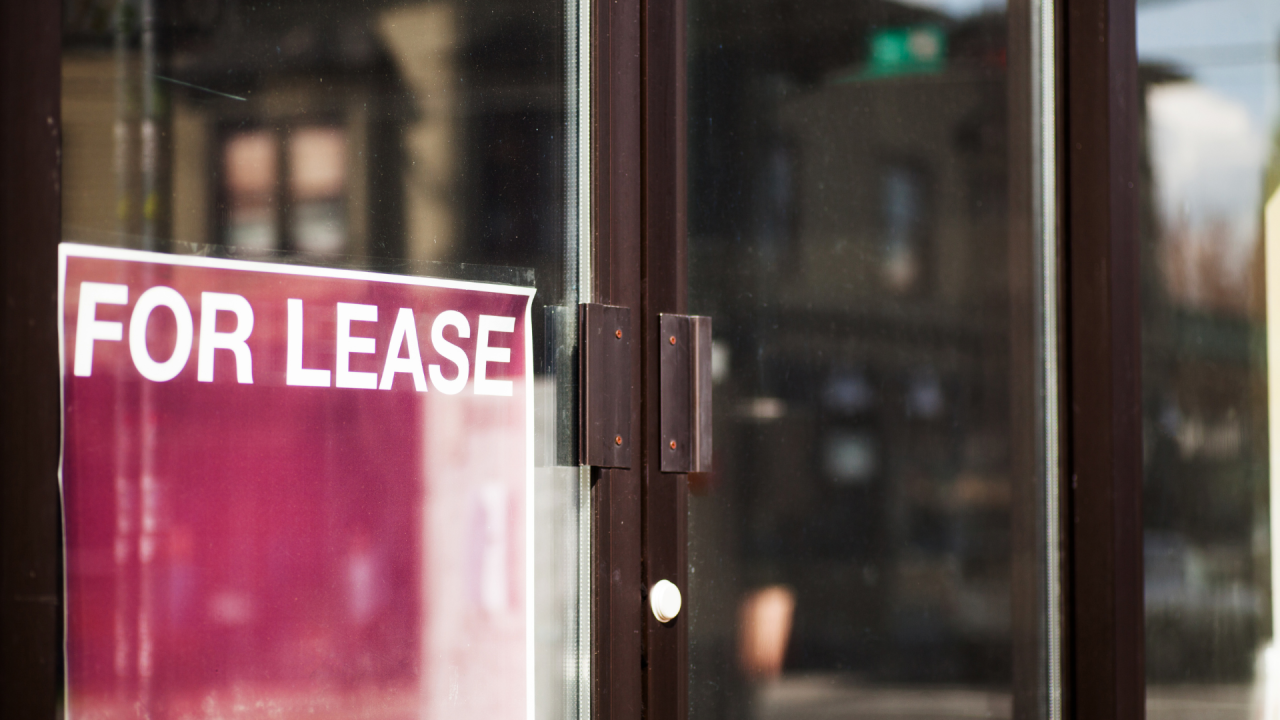 Thinking About Signing an NNN Lease? A Few Things You Should Know Thinking About Signing an NNN Lease? A Few Things You Should Know