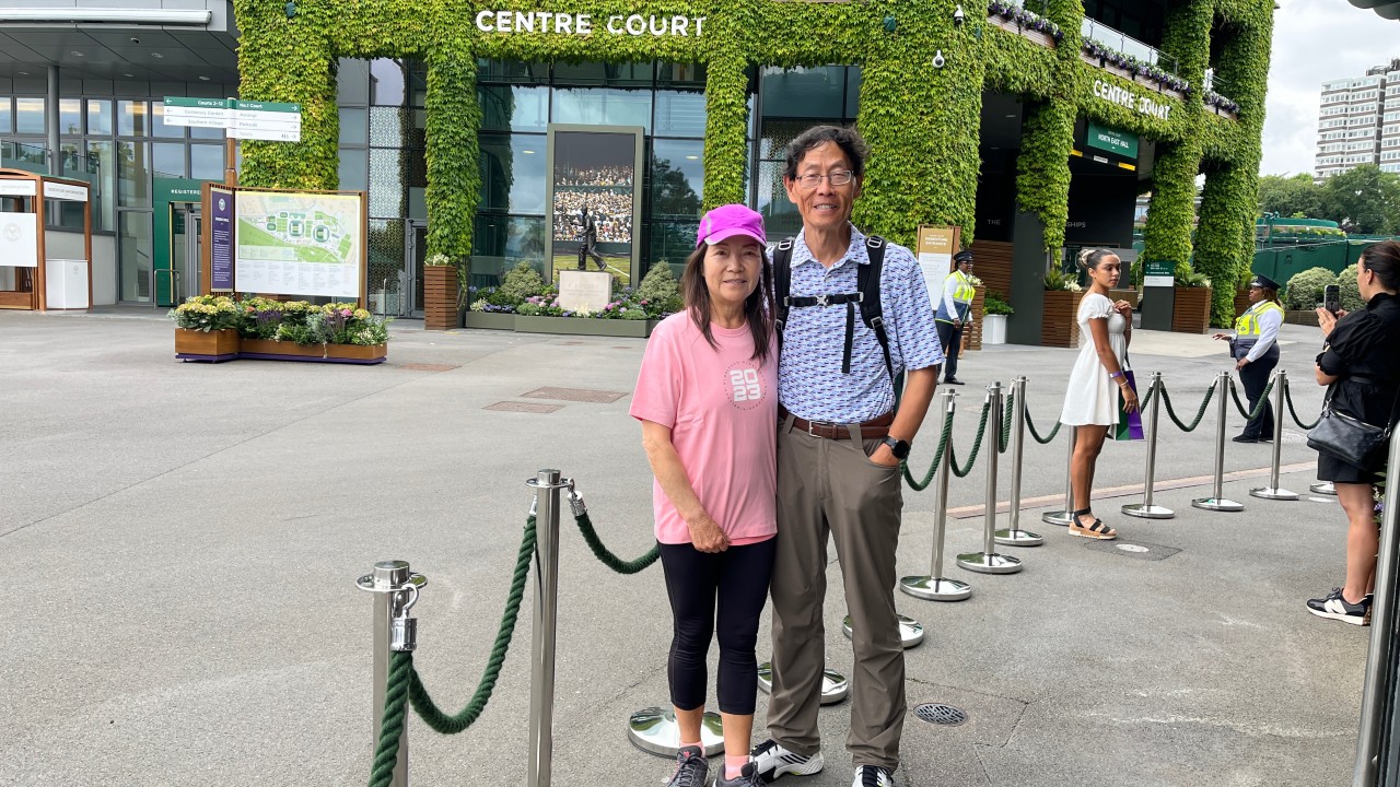 Roger Federer: Lessons Beyond Tennis from a Universally Loved Champion Roger Federer: Lessons Beyond Tennis from a Universally Loved Champion