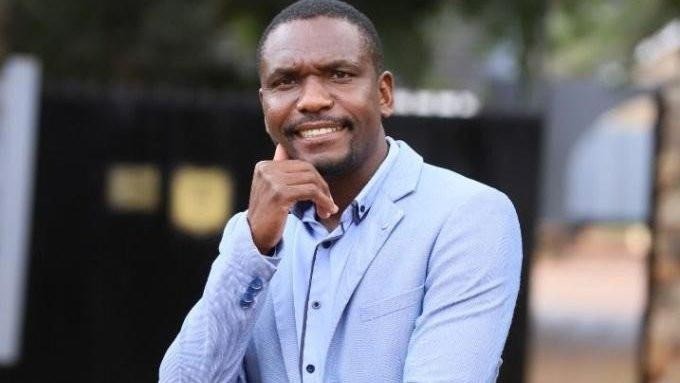 Under siege Zimbabwe journos hands himself Under siege Zimbabwe journos hands himself