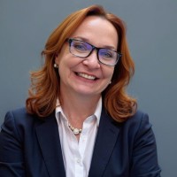 Heather McGuckin headshot