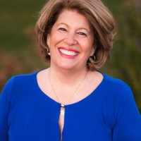 Roseann Sarica Benedict headshot