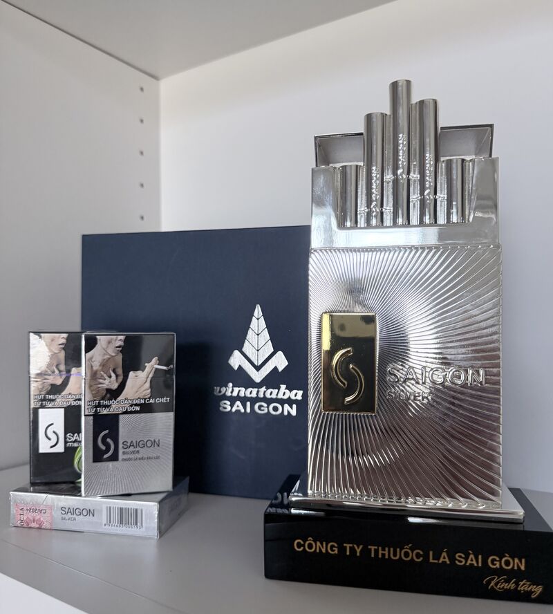 cigarette saigon Cigarettes. Packaging. Visualisation. Projects :: Photos, videos, logos, illustrations and branding :: Behance SAIGON in a soft pack