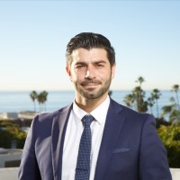 Sez Sezer headshot