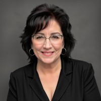 Dawn Olson headshot