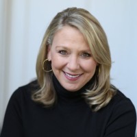 Jeanne Glennon headshot