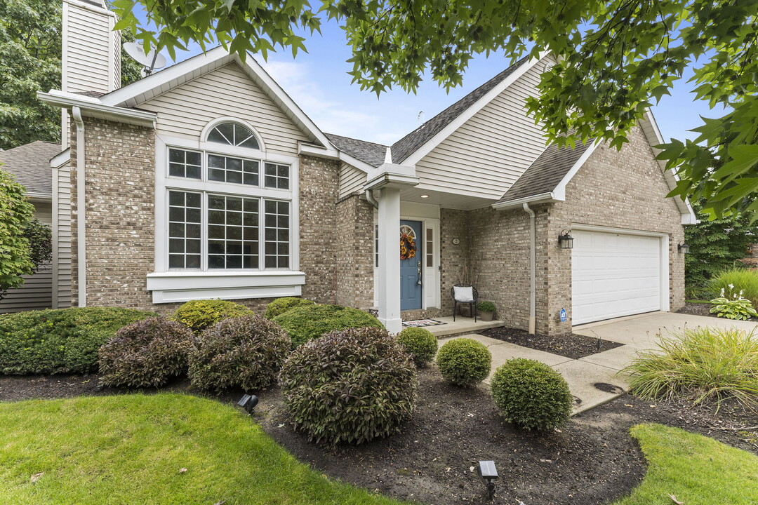 Katy Dix Brahler on LinkedIn: Introducing 2 Wenden Court Bratenahl Katy Dix Brahler on LinkedIn: Introducing 2 Wenden Court Bratenahl