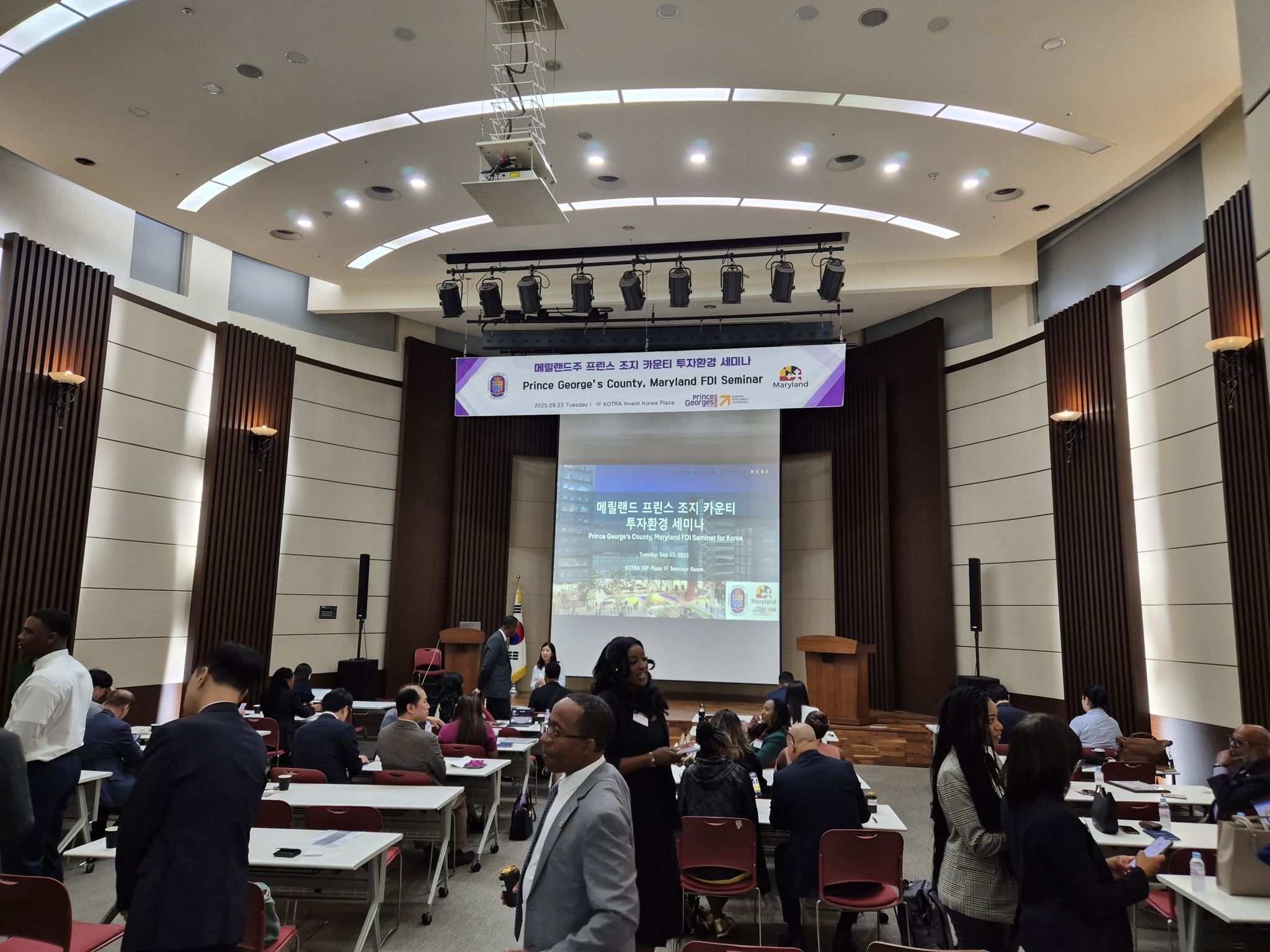 이미지에 alt 속성이 없음