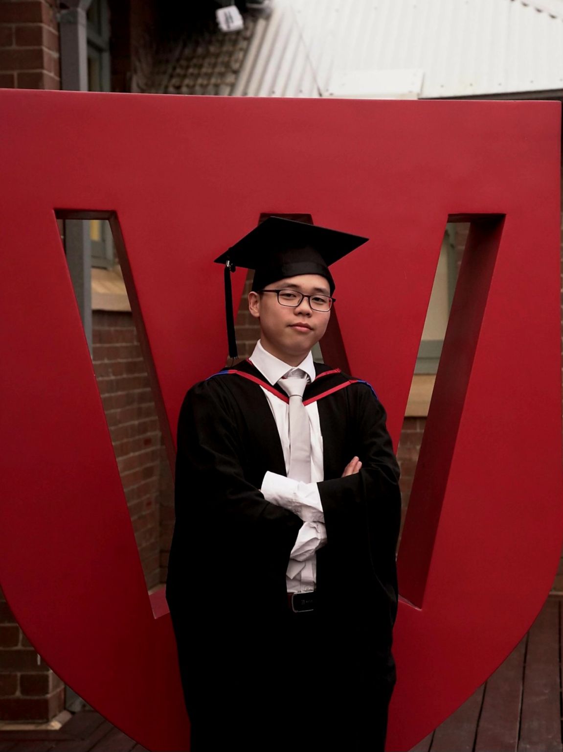 Chi Hao Lu on LinkedIn: I m proud to hold in my hands my graduation Chi Hao Lu on LinkedIn: I m proud to hold in my hands my graduation