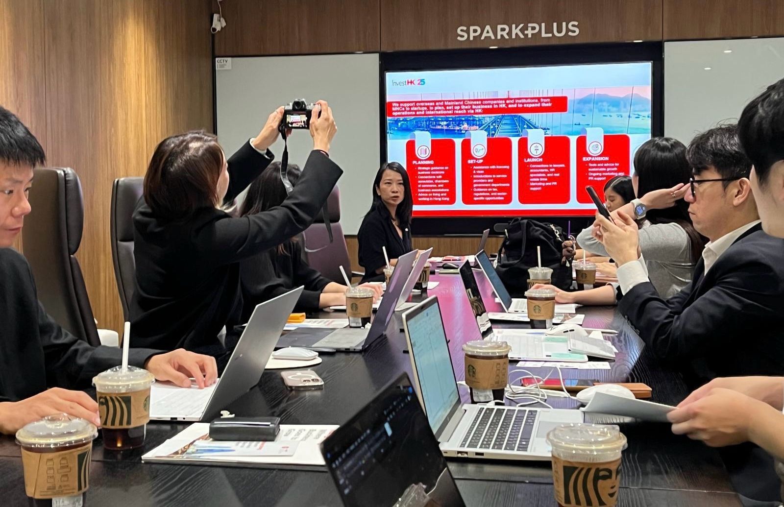 이미지에 alt 속성이 없음