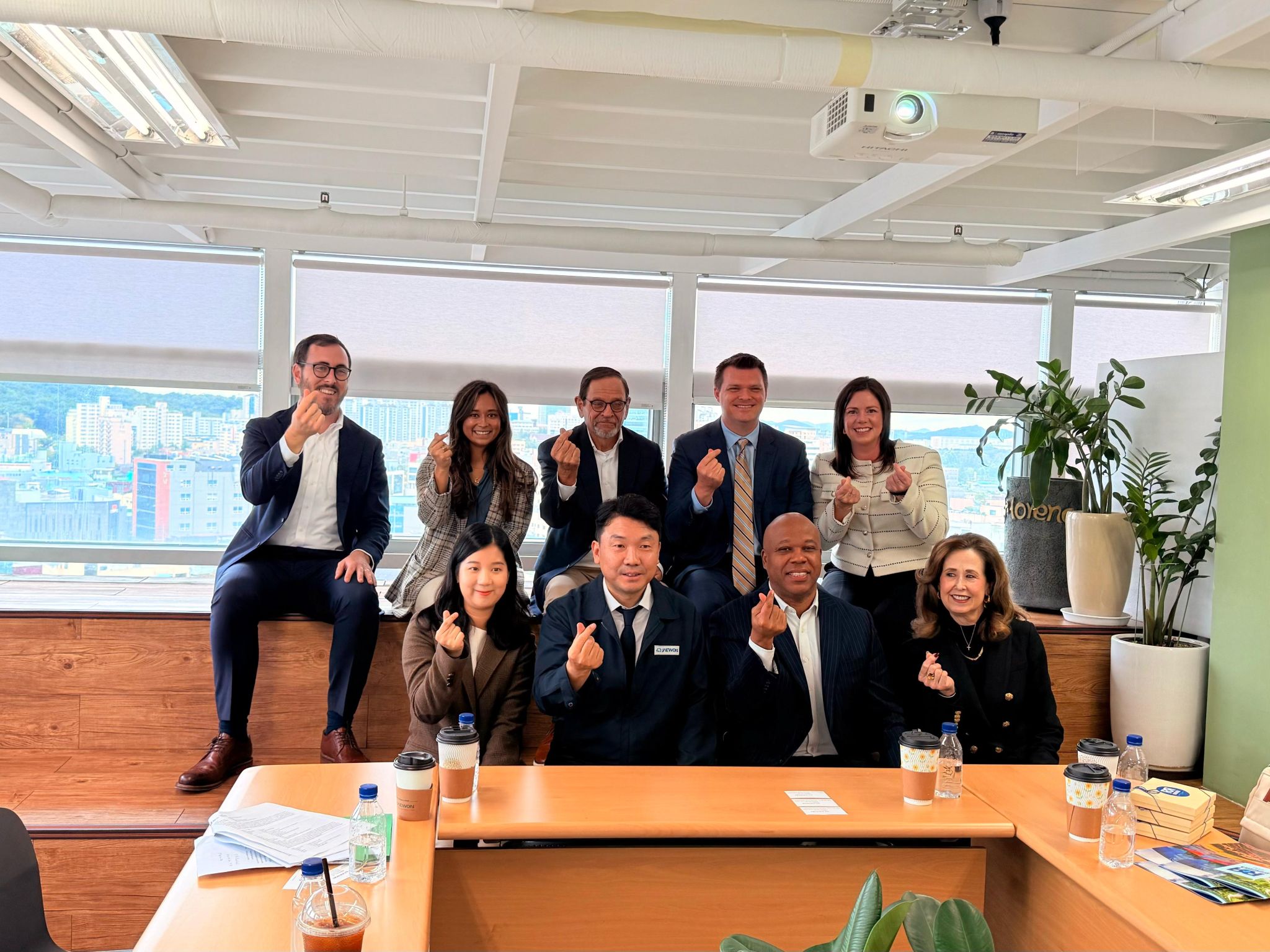 이미지에 alt 속성이 없음