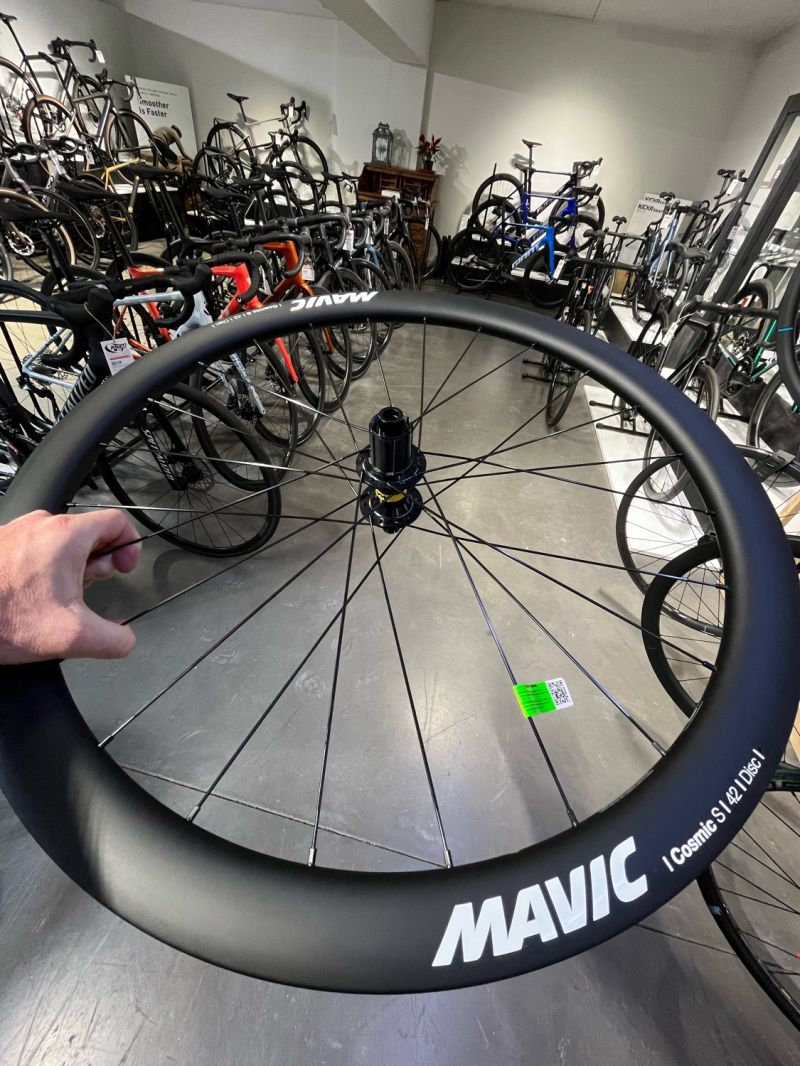 Wellcome!!! Mavic Cosmic S42 disc La mejor rueda calidad Wellcome!!! Mavic Cosmic S42 disc La mejor rueda calidad