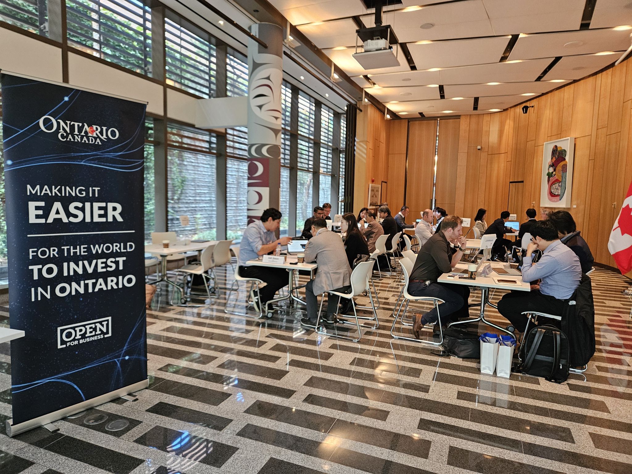 이미지에 alt 속성이 없음