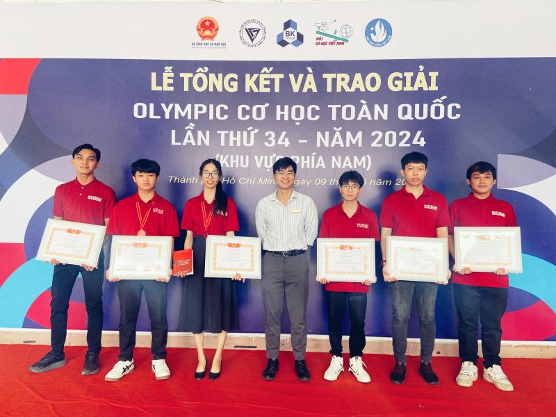 Hoang Ngoc Minh Duc on LinkedIn: Receiving an certificate at Ho Chi Hoang Ngoc Minh Duc on LinkedIn: Receiving an certificate at Ho Chi