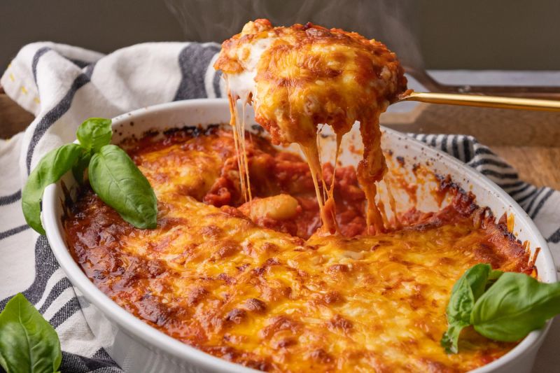 Gnocchi alla Sorrentina
INGREDIENTS
2 tablespoons extra-virgin olive oil
2 tablespoons unsalted butter
2 cloves garlic, thinly sliced
1 filet anchovy, packed in oil | drained
¼ teaspoon red chili… | Gilles Lefebvre