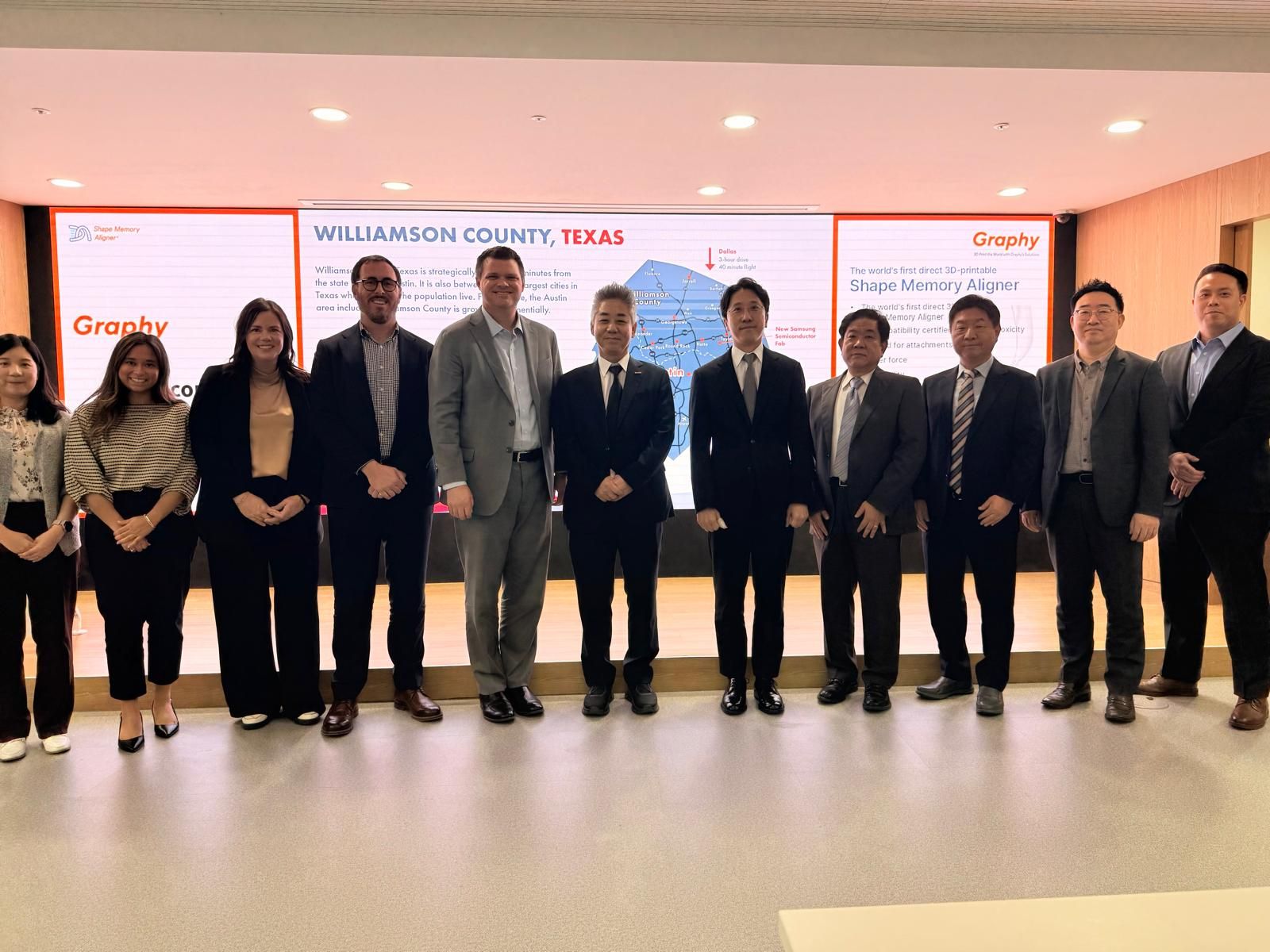 이미지에 alt 속성이 없음