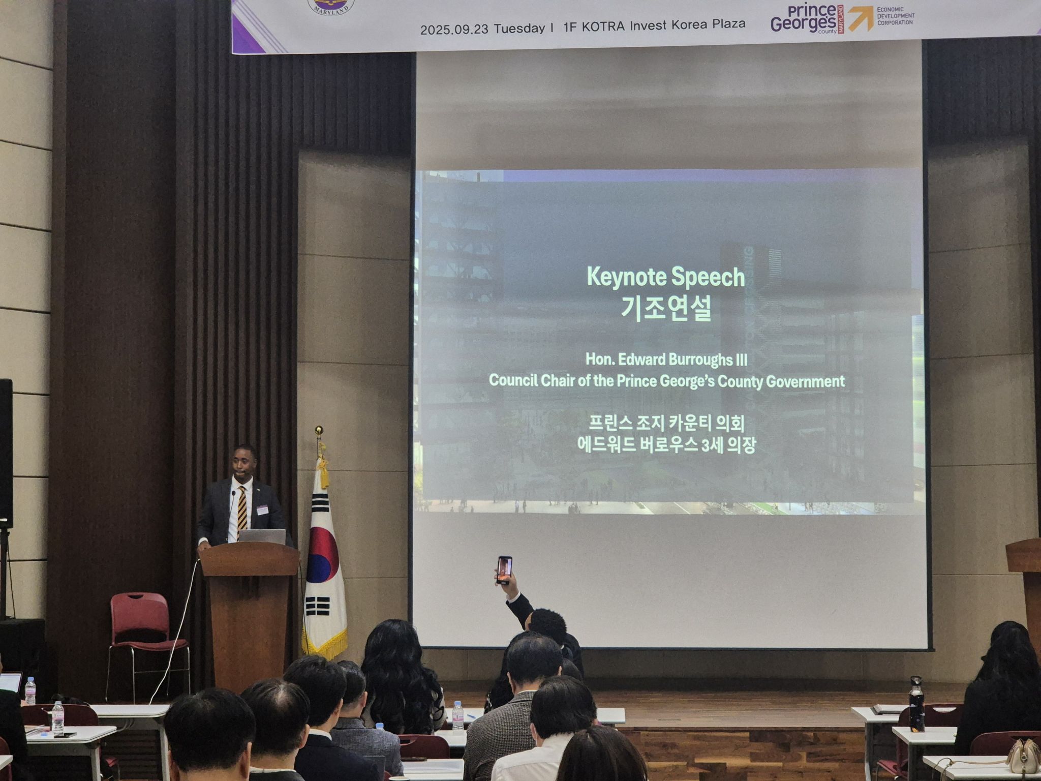 이미지에 alt 속성이 없음